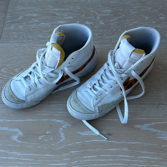 Nike Blazer Mid '77 'Leopard' Sneakers - Picture 3 of 15